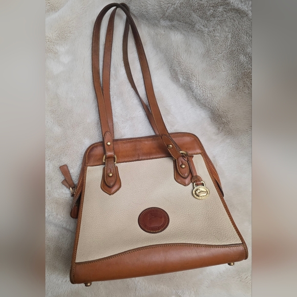 Dooney & Bourke Handbags - Vintage Dooney & Bourke All Weather leather Carpet Shoulder Bag